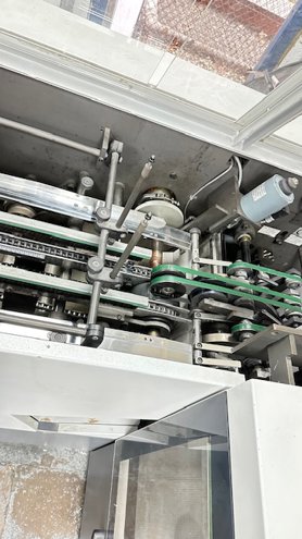 Stitching and folding Heidelberg Stitchmaster ST 100