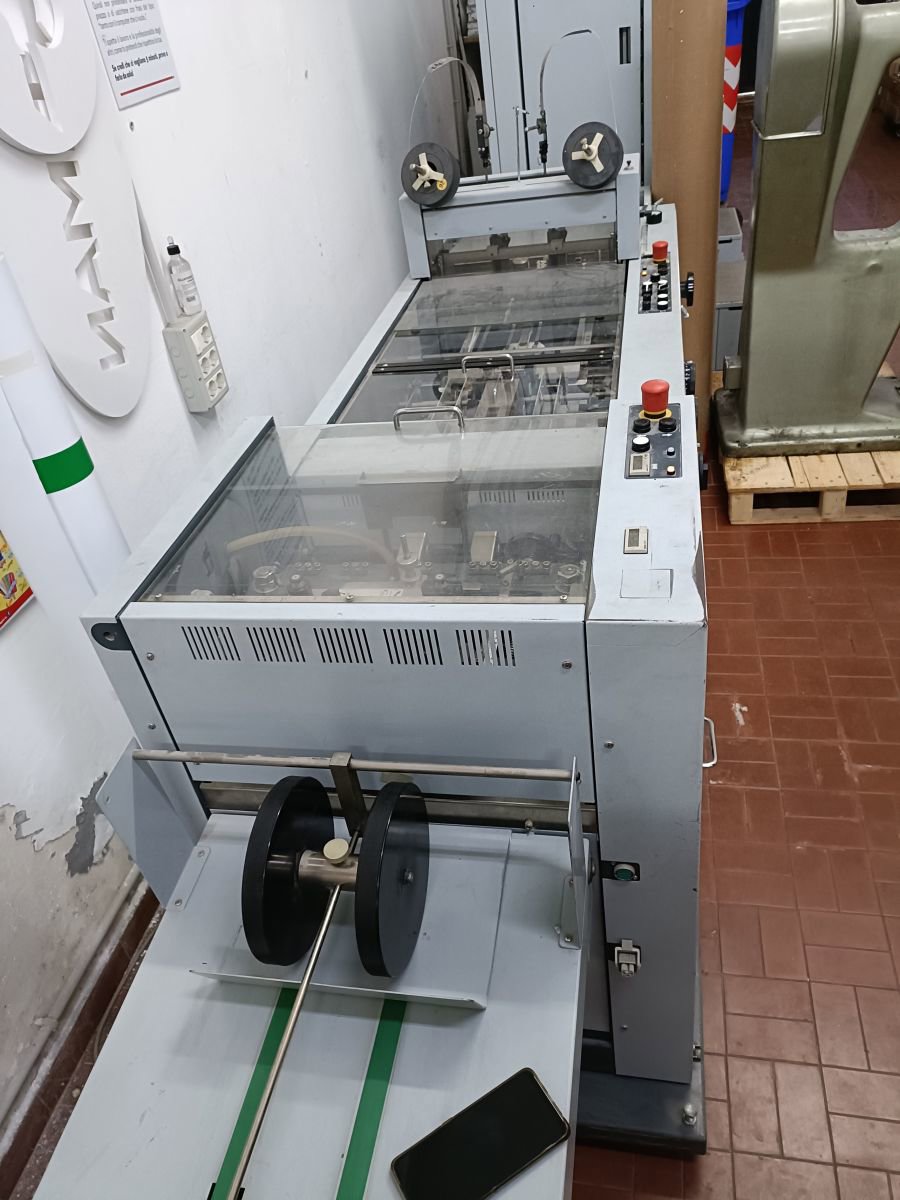 Booklet machines Horizon VAC-100