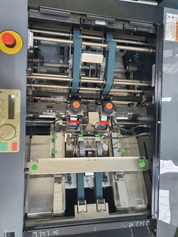 Collator and booklet production Duplo DBM 500 + DSF 2000