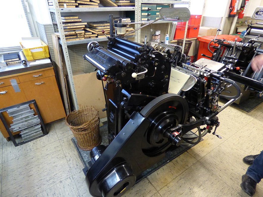 Die-cutters- automatic and handfed Heidelberg OHT-T